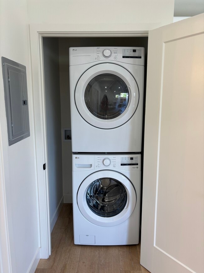 Photo - 6038 Maury Ave Unidad ADU