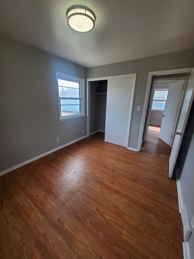 Photo - 5834-5836 N 69th St. (Duplex) Unidad 5836 - Lower