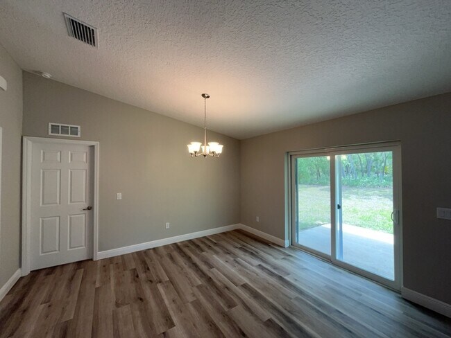 Photo - 1866 W Hialeah Dr