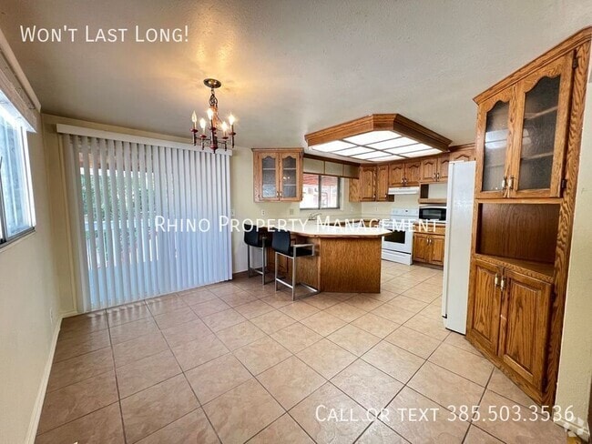 Building Photo - 778 E Enchanted Dr Rental