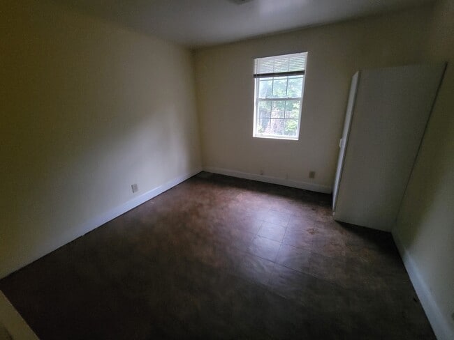 Photo - Pursley Court Apartments