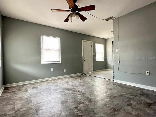 Photo - 1481 Drew St