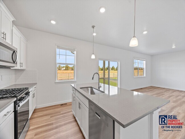 Photo - 4 Bed 2.5 Bath Newer Build in Berthoud!