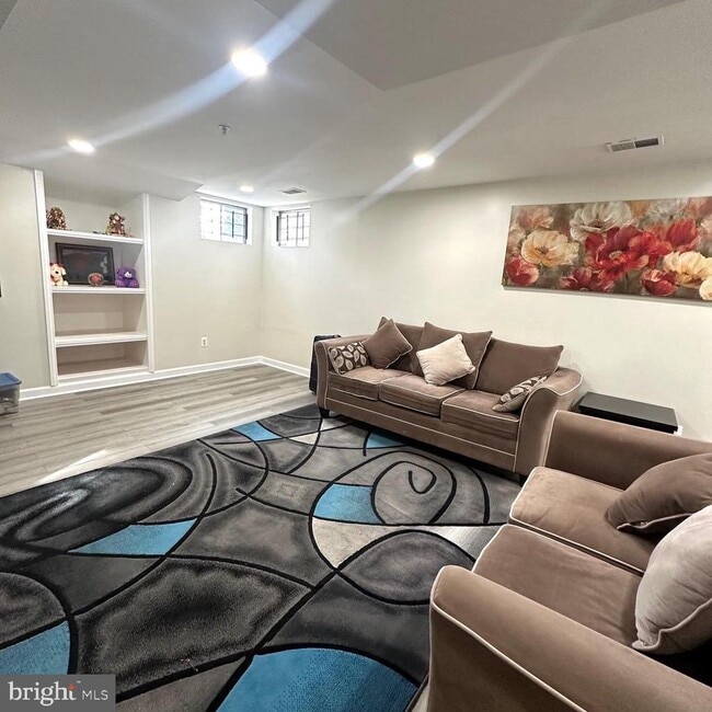 Photo - 7605 Quicksilver Ct