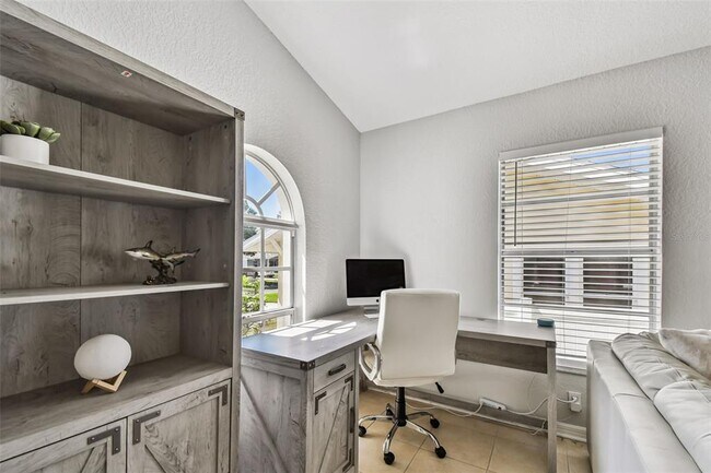 Photo - 1763 Montana Ave NE