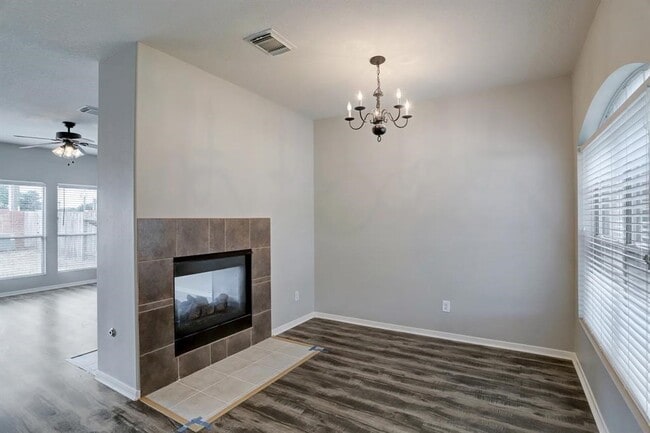 Photo - 15530 Hickory Dale St