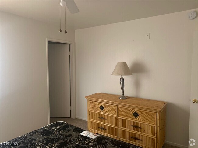 Building Photo - 7885 W Flamingo Rd Unit 2136 Rental
