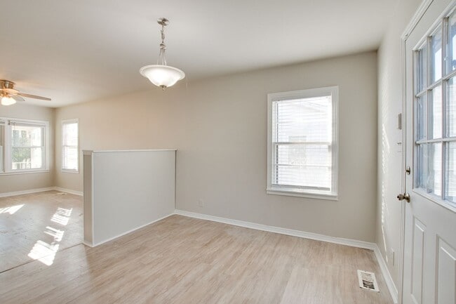 Photo - 1715 Chester St NW