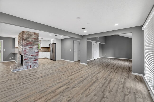 Photo - 495 Baywillow Dr