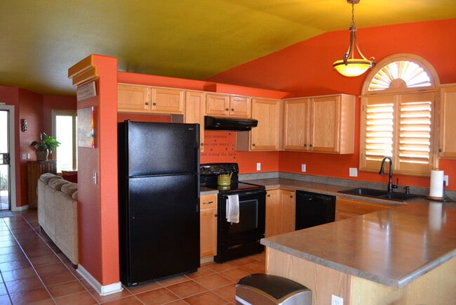 Photo - Bright & Spacious 3-Bedroom Tucson Rental ...