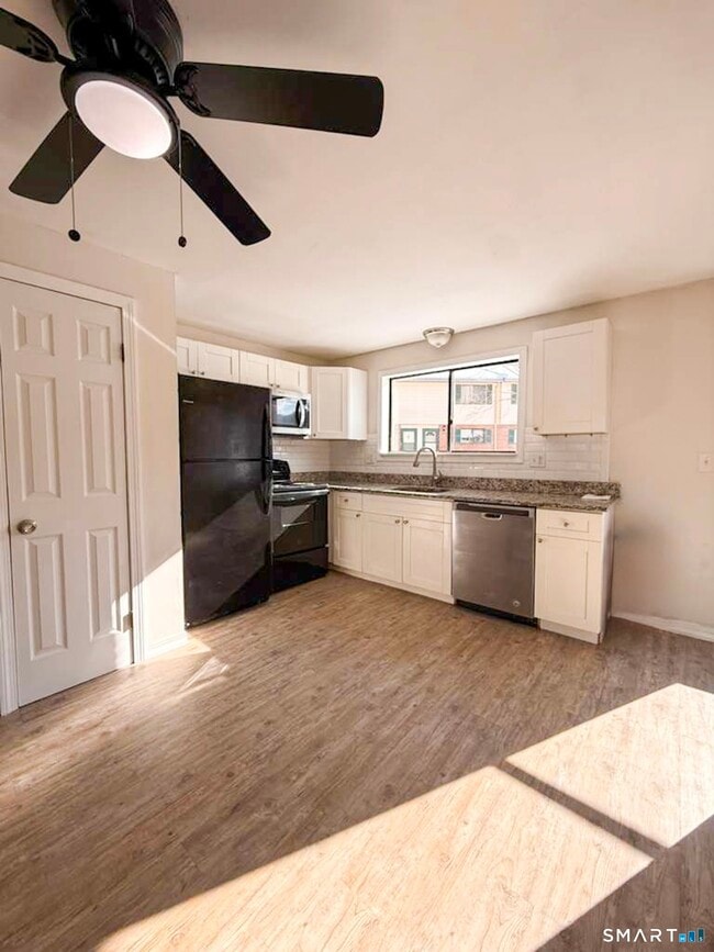 Photo - 39 Horton Hill Rd Unit APT 9B