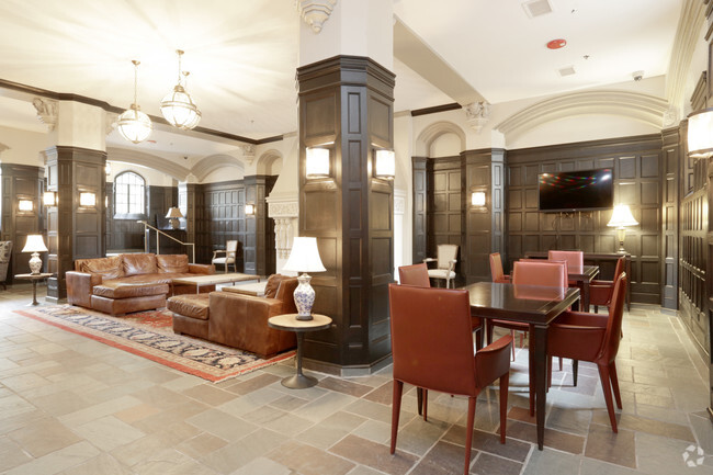 Lobby - Farcroft Park Rental