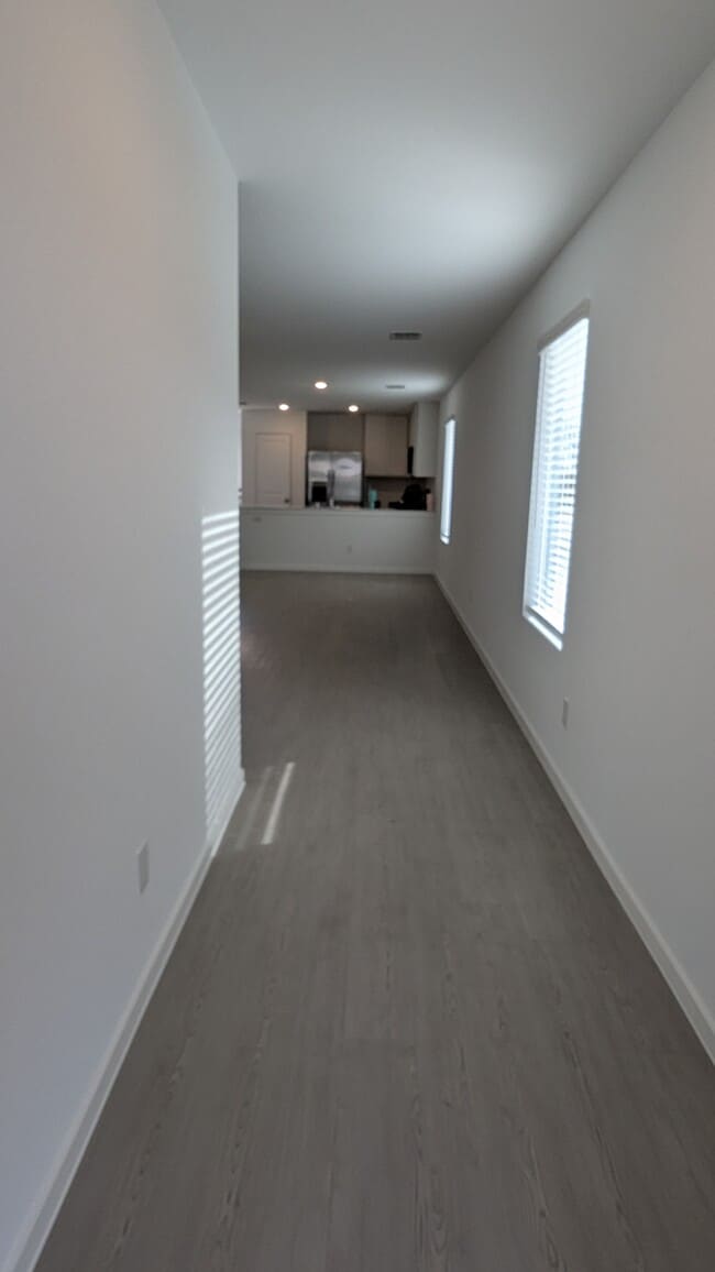 Photo - 3144 Burmese St