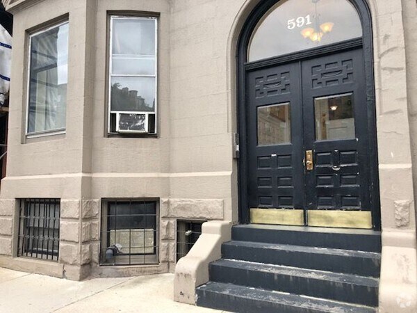 Building Photo - 591 Beacon St Unit 3 Rental