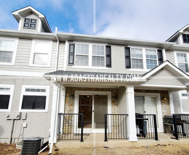 Photo - Beautiful and Spacious Olathe West Townhome-Available NOW!!