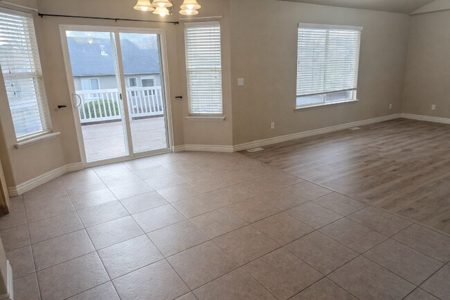 Photo - 1287 Reese Dr