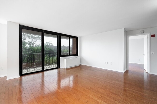 Photo - 700 Grove St Unit 5K