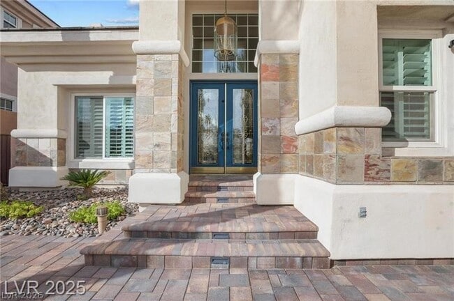 Photo - 425 Pinnacle Heights Ln