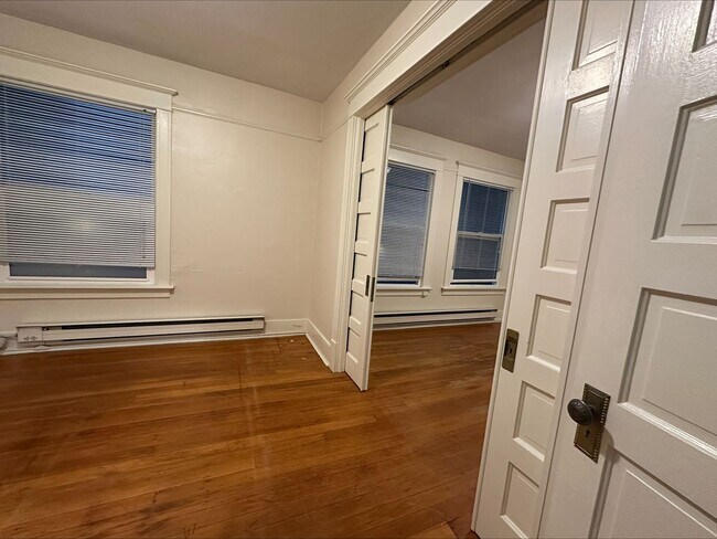 Photo - Roxbury Apartments