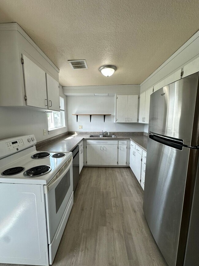 1702 1st St SE