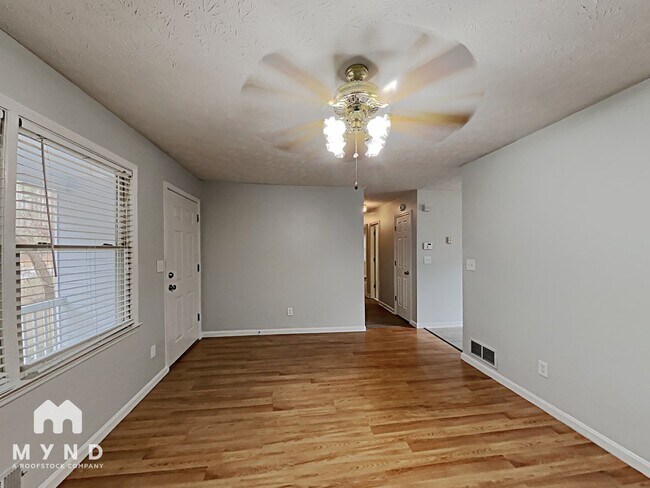 Photo - 10125 Village Dr NW