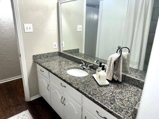 Photo - 5019 Blanchard Dr