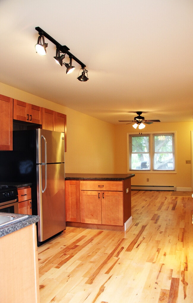 Photo - 16 Luck St Unit 1