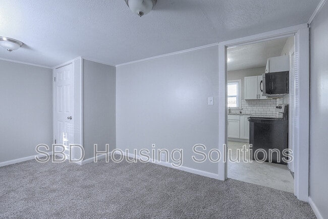 Photo - 1502 N Main St