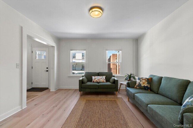 Photo - 8 S Cedar St