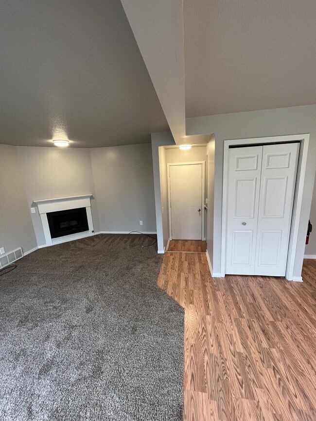 Photo - 7992 Green Meadow Ct