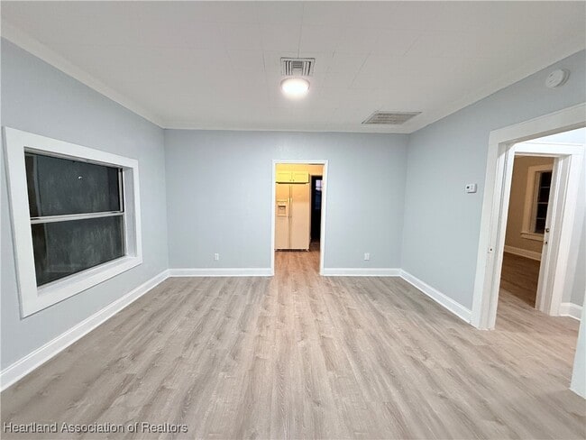 Photo - 320 Walnut St