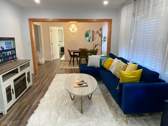 Photo - 466 Pegg Rd SW