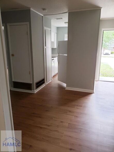 Photo - 991 Live Oak Dr