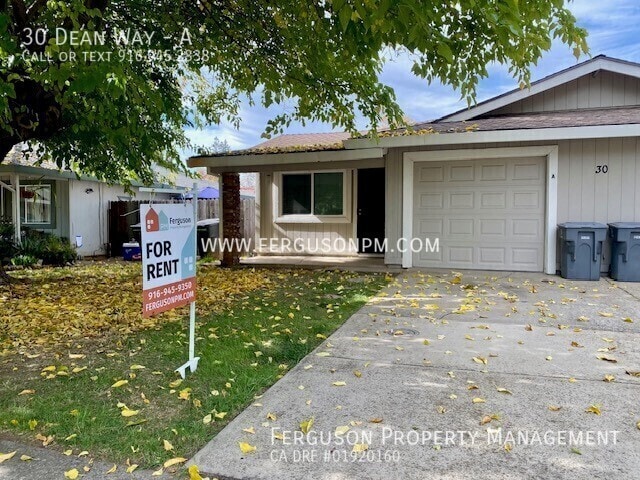 Building Photo - 30 Dean Way Unit A