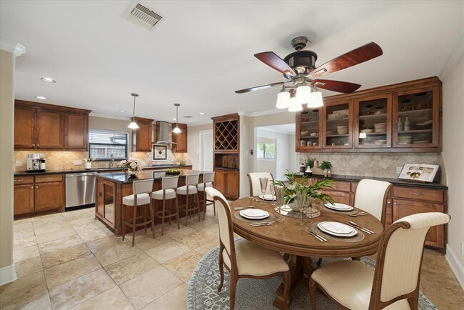 Photo - 3207 Aberdeen Way House