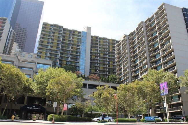 Building Photo - 255 S Hill St Unit 255 Rental
