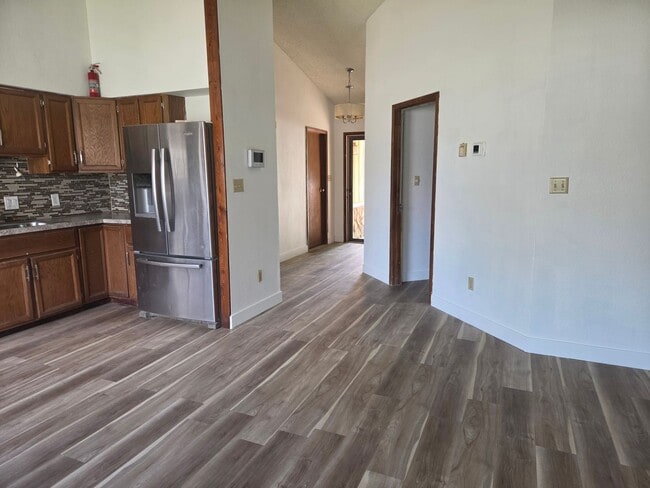 Photo - 1504 W Mann Ave