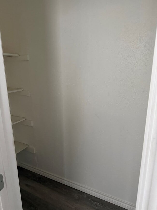 Photo - 319 E 29th St