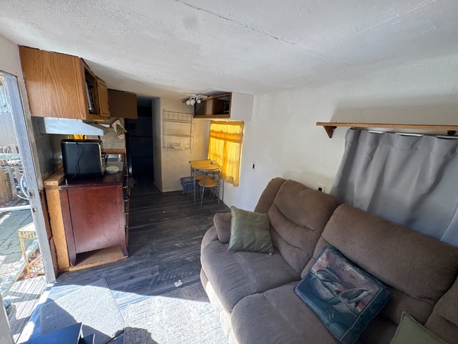 Photo - 4115 Aurora Rd