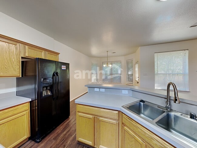 Photo - 202 Bob White Dr