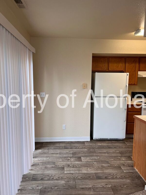 Photo - 5668 W Bloom St