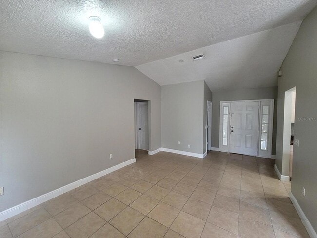 705 Caribou Dr