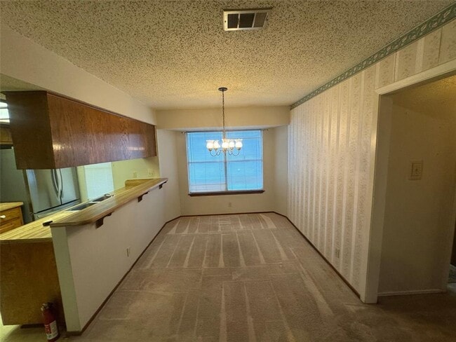 Photo - 800 Central Dr
