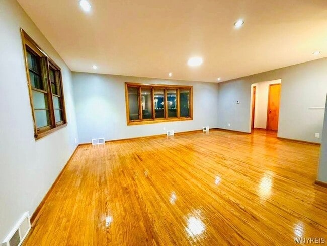 Photo - 2791 N Forest Rd