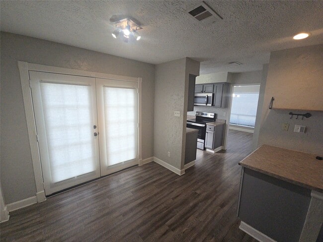 Building Photo - 10935 Indian Vista Dr