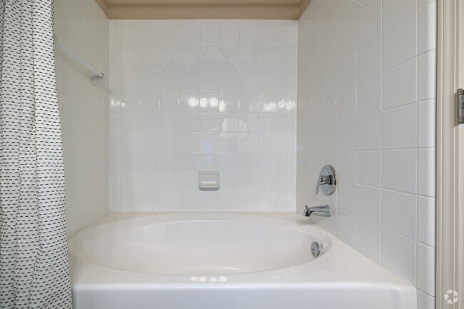 The Egret - 2BR, 2BA - 1,086SF - Primary Bathroom