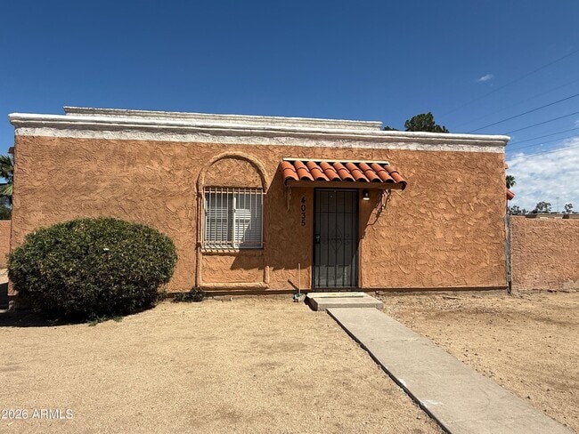 Building Photo - 4035 S 45th Pl