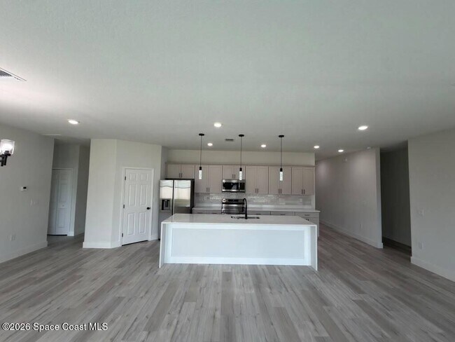 725 Bryant Rd