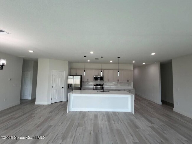 Photo - 725 Bryant Rd