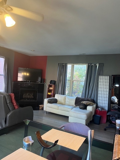 Photo - 757 W Eastman St